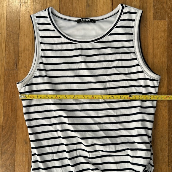 *last day 5/12!* BTFBM | Women’s white and navy striped, side rouched, dress - Picture 12 of 16